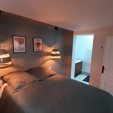 Cosy A Biarritz, Proche Des Halles Et Plages, Ideal Pour 2 Avec Wifi Inclus - Fr-1-239-853 Apartman